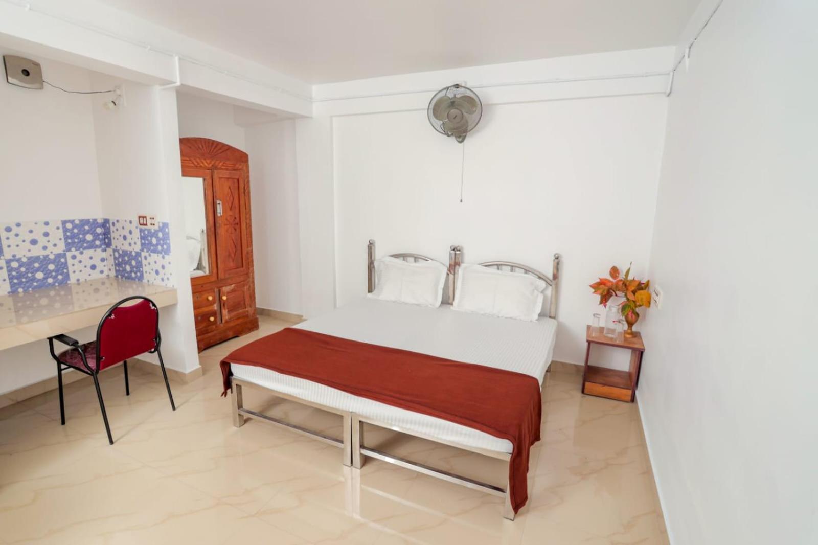 El Lora Resldency Bed & Breakfast Munnar Ngoại thất bức ảnh